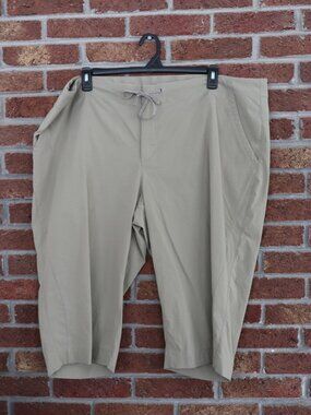Columbia Cropped / Capris Omni-Shield * Size 24W * EUC * Pants